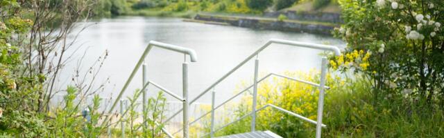 В Ласнамяэ реновируют лестницы в парке Паэ