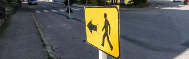 В Виймси масштабное загрязнение нефтепродуктом, движение частично перекрыто