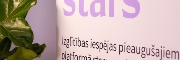 Среди взрослых следует поощрять цифровизацию образовательных документов
