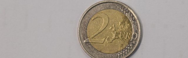 В Тарту обнаружена фальшивая монета: вновь следы ведут в Кохтла-Ярве