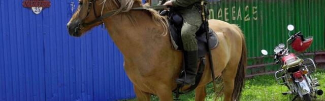 А еще гольф-кары, мопеды, скутеры. Кавалерия на поле боя в Украине: логика, импровизация и безумие