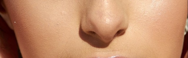 «Утиные» губы и другие «объемы» на лице больше не в моде? Таллиннский врач рассказывает о новых стандартах красоты