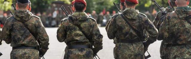 У тысяч будущих призывников в ФРГ — паспорта РФ и Казахстана