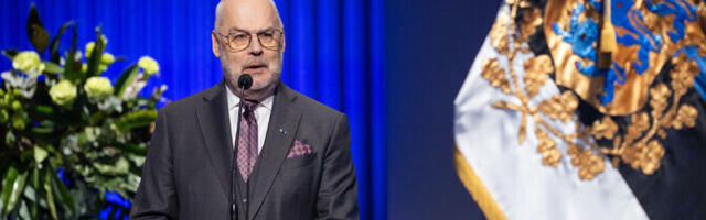 Президент Эстонии Алар Карис вручил государственные награды