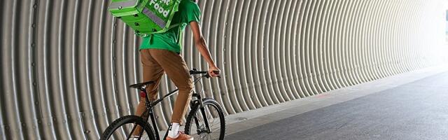 Вячеслав Иванов: Ходить по тротуару опасно — Bolt!