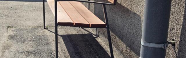 Парт: почему Таллинн перемещает новые скамейки