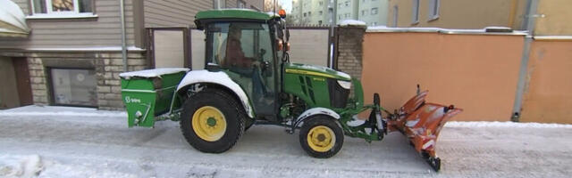 Нынешняя столичная власть обещает своевременную уборку снега на тротуарах