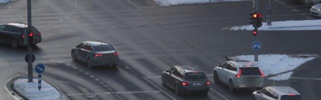 129 нарушителей за час: полиция будет следить за перекрестками с помощью дрона 