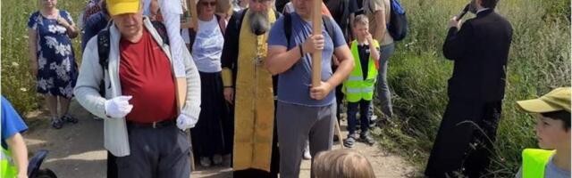 КРЕСТНЫЙ ХОД, ПОСВЯЩЁННЫЙ СВЯТИТЕЛЮ ТИХОНУ