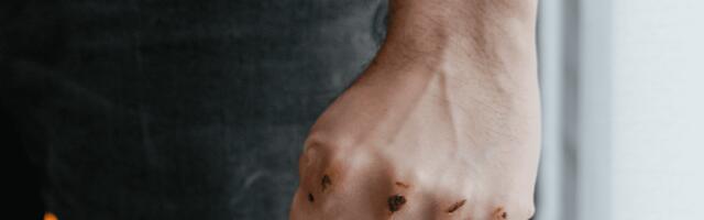 В Силламяэ 58-летний мужчина избил свою мать