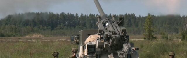 Резервисты на сборах осваивают новые самоходные гаубицы Caesar