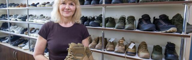 DELFI В УКРАИНЕ | „Мне говорят, что я зарабатываю на войне“: как изменился обувной бизнес