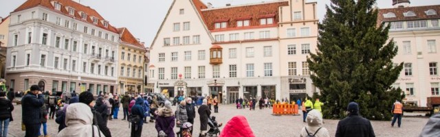Такого еще не было! На Ратушной площади в Таллинне появится голограмма Деда Мороза