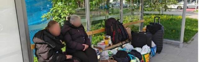 В Варшаве бездомные украинки живут на автобусной остановке и отказываются от помощи. Почему – они сами не могут ответить