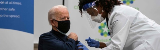 Байден сделал прививку от коронавируса в прямом эфире