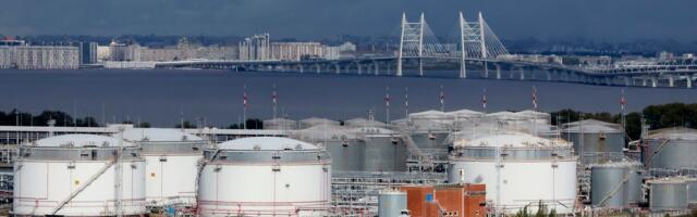 Парламент ЕС поддержал запрет на газ и нефть РФ с 2026 года