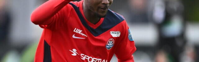 Нигерийский форвард Ахмад Геро продлил контракт с "Нарва Транс"