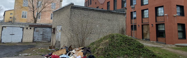 И лежит себе спокойно...