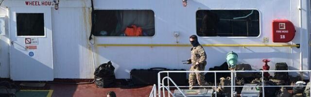 Франция задержала двух членов экипажа теневого танкера РФ