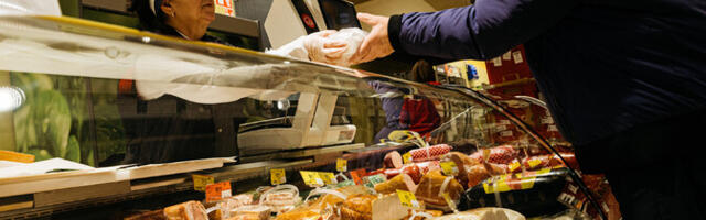 Обзор ERR: в июне подорожали сливочное масло, мясо, капуста и огурцы