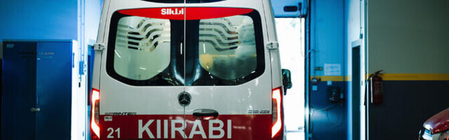 Госсуд Эстонии: требование о вакцинации не нарушило права работников скорой помощи