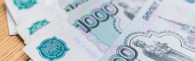 Забирают у своих — вкладывают в войну. Дефицит, налоги и инфляция: как меняется экономическая модель России