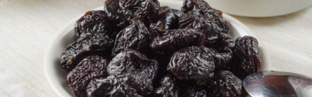 Чернослив: польза и вред для организма мужчин, женщин, противопоказания