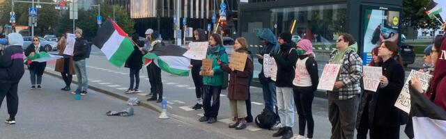 ФОТО | Перед зданием радиодома ERR прошла акция в поддержку Палестины