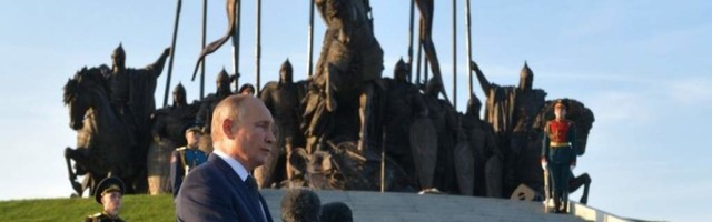 Президент открыл мемориал Александру Невскому на Чудском озере