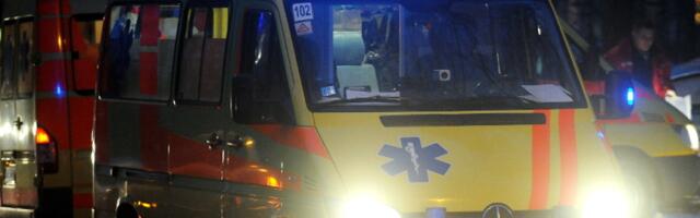 Один человек погиб и шесть пострадали в ДТП в Бабитской волости