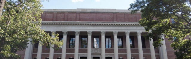 Администрация Трампа пригрозила Гарварду изъятием патентов на сотни миллионов долларов