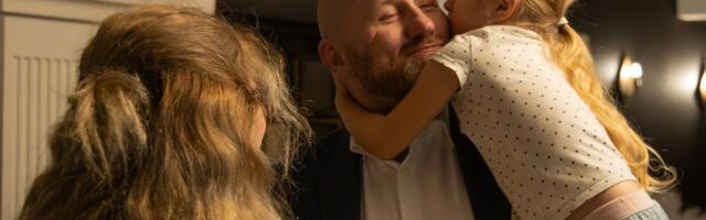 ФОТО | Смотрите, как нарвские кандидаты в депутаты ожидали итоги выборов