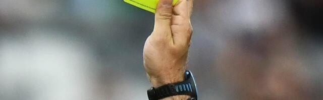 Шокирующий эпизод в финском футболе: игрок ударил судью, после чего тот потерял сознание