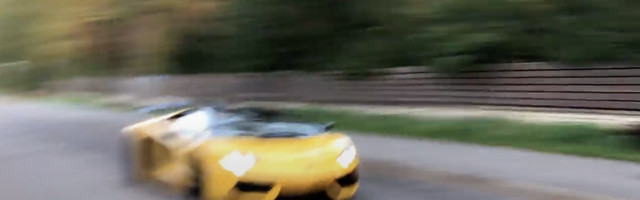 Нaрва-Йыэсуу вздрогнул: по пустым улицам городка промчался желтенький Lamborghini