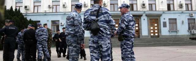 "Давненько не было! У дверей офиса ОМОН": в структурах Навального новые обыски
