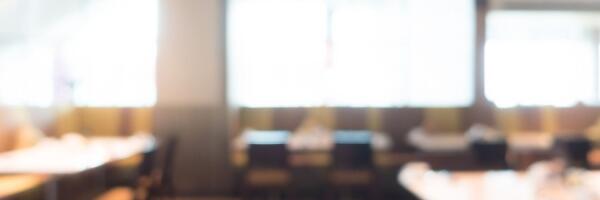 О чем пишет пресса: затянулся прием в десятые классы, российские пенсионеры ищут помощи в самоуправлениях