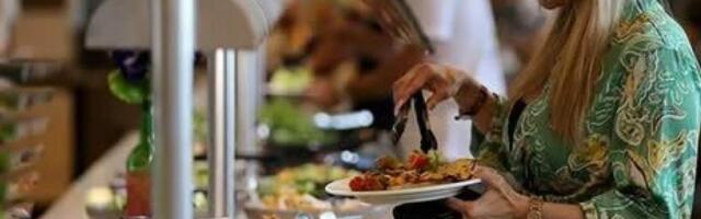 Конец all inclusive? В Турции планируют отказаться от «шведского стола» из-за пищевых отходов