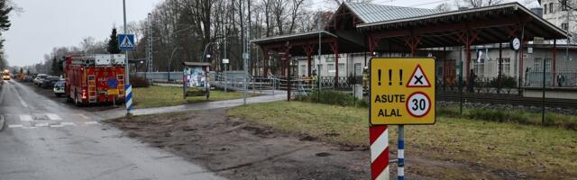 ФОТО | В Таллинне под колесами поезда погиб человек