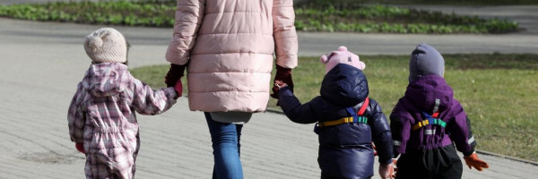 В Латвии всё меньше рожают детей (ГРАФИК)