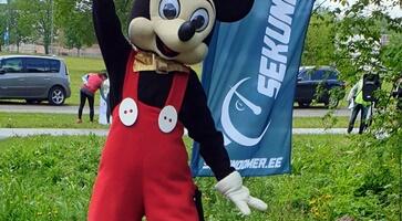 Микки Маус приглашает ребят на детский забег V бега двух мостов