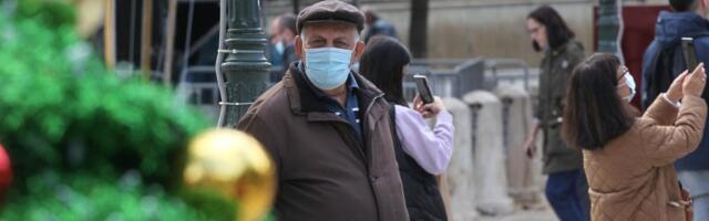 В Греции будут штрафовать пенсионеров за отказ делать прививку