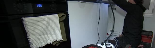 Самодеятельность владельцев при прокладке труб осложняет сантехникам работу