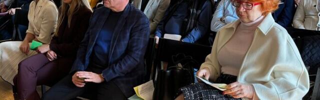 Европарламент: центристы решили присоединиться к ECR, Тоом была против