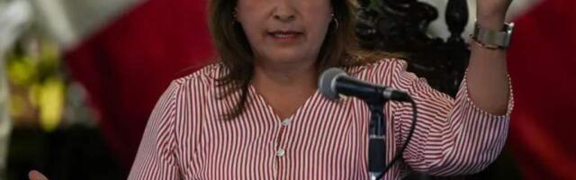 Символ перемен, ставший разочарованием: в Перу отправлена в отставку первая женщина-президент