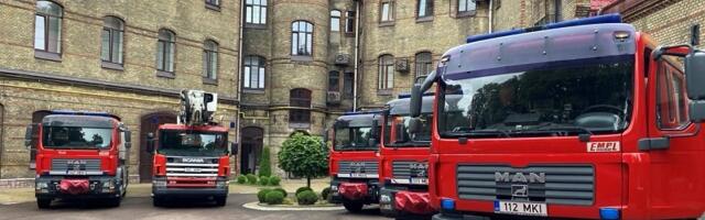 Эстония передала Украине пять спасательных автомобилей