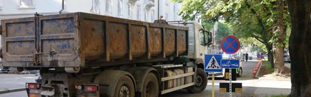 Смертельная авария в центре Таллинна: водитель грузовика даже не заметил наезда на пешехода