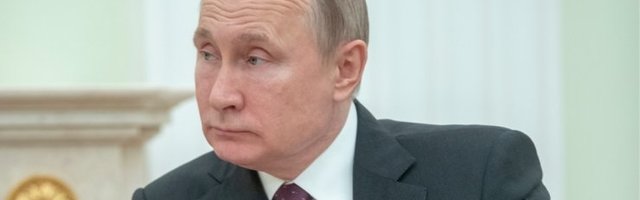 Коронавирус в России: ожидание масочного режима в Москве и обвал рейтинга Путина