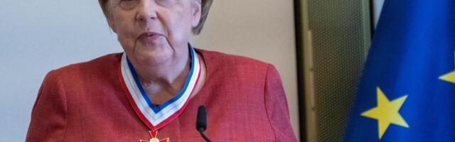 Меркель заявила, что Польша и страны Балтии помешали провести переговоры с Россией до начала войны