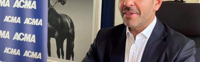 Индийский миллиардер скончался после того, как во время игры в поло случайно проглотил пчелу