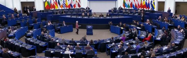 Европарламент приостановил работу над реализацией торгового соглашения с США